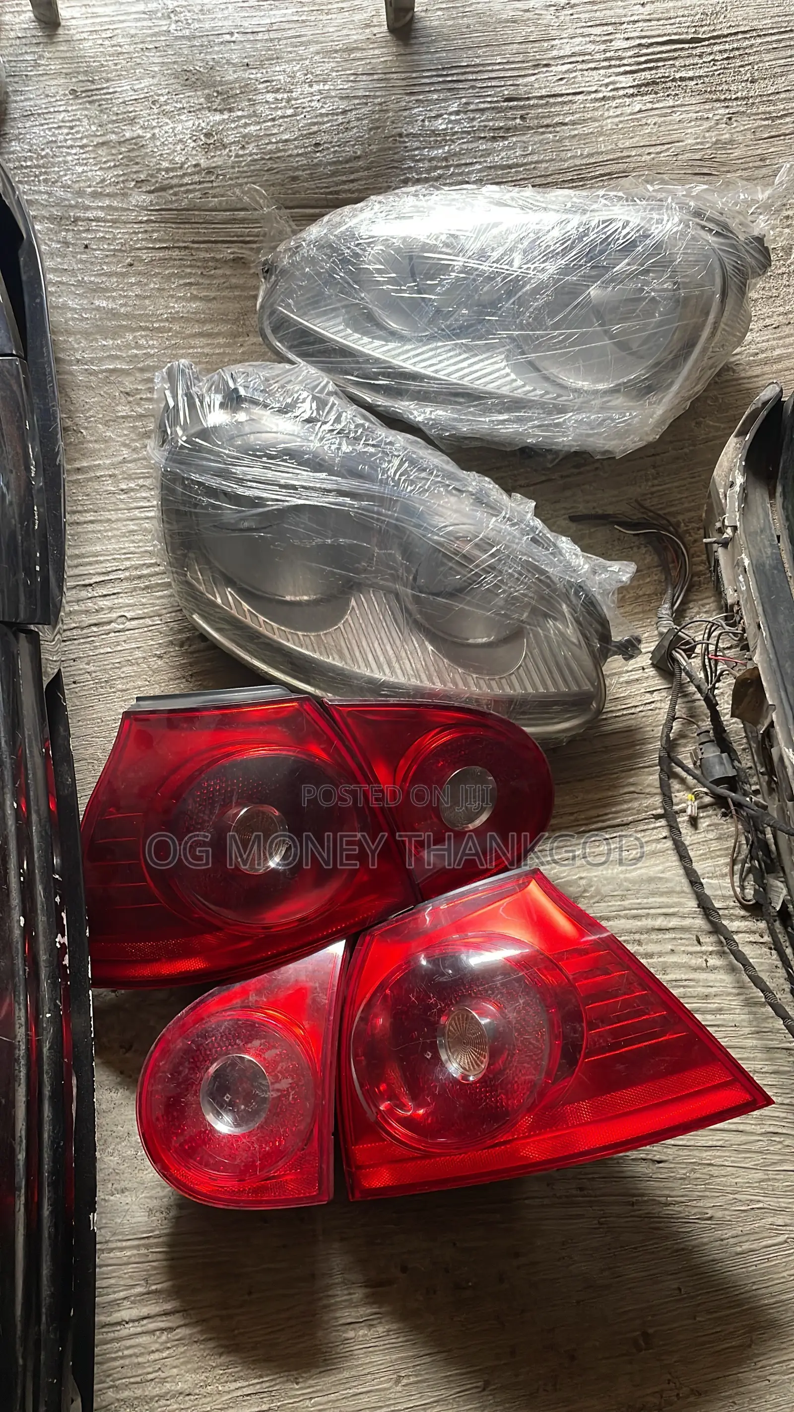 Headlights and Backlight Volkswagen Golf 5