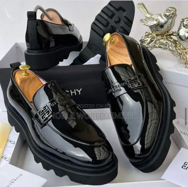 Givenchy Men's Black Leather Shoes Aku 8h
