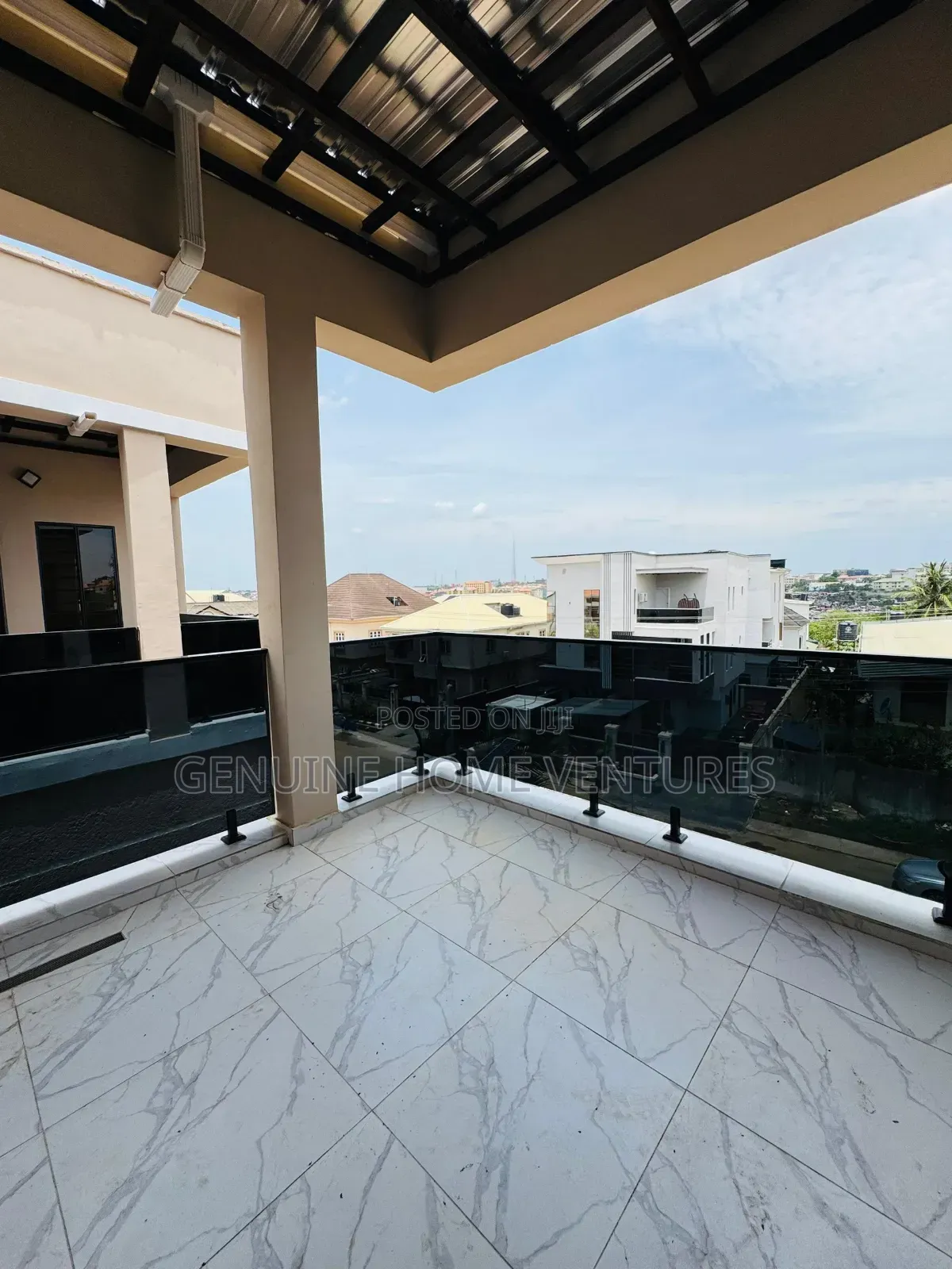 5bdrm Duplex in Omole Estate Ikeja for sale