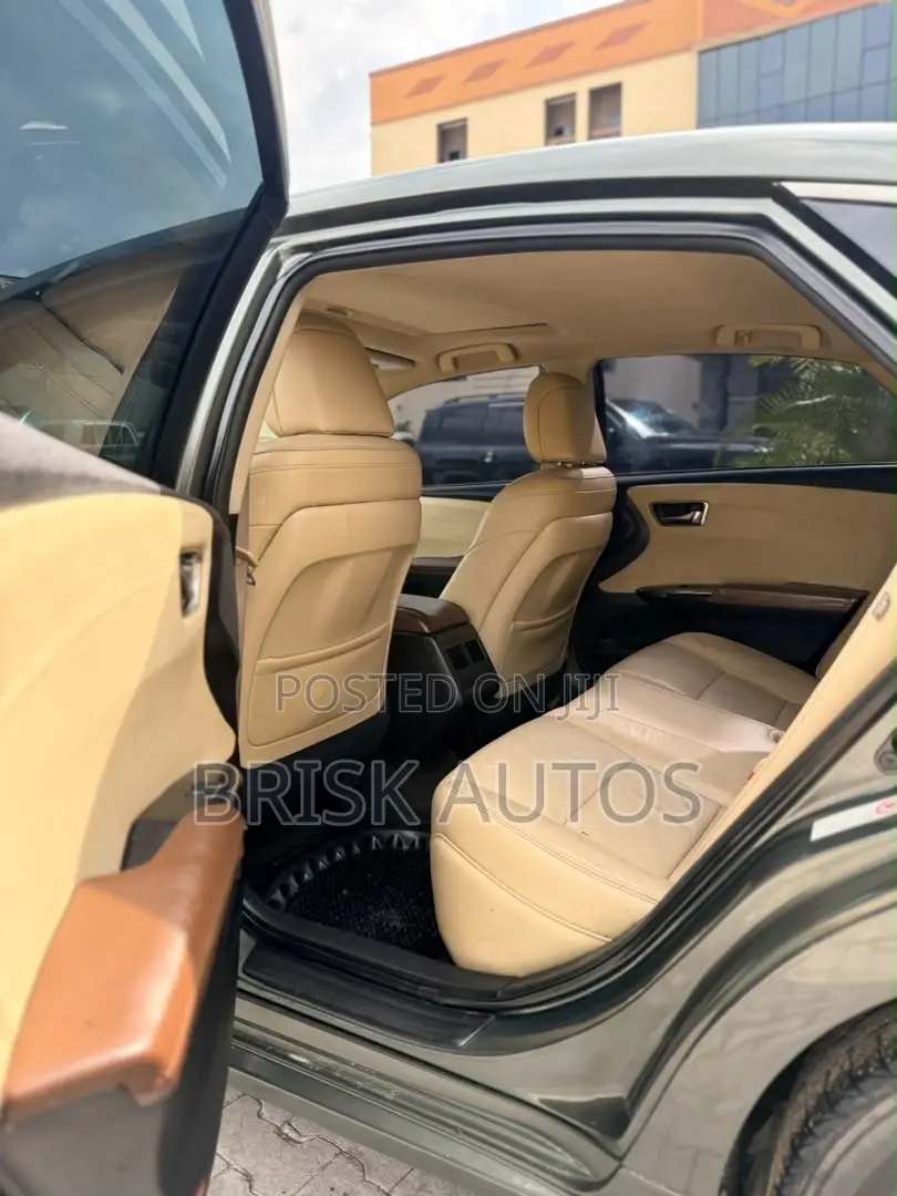 Toyota Avalon Limited 4dr Sedan (3.5L 6cyl 6A) 2014 Gray