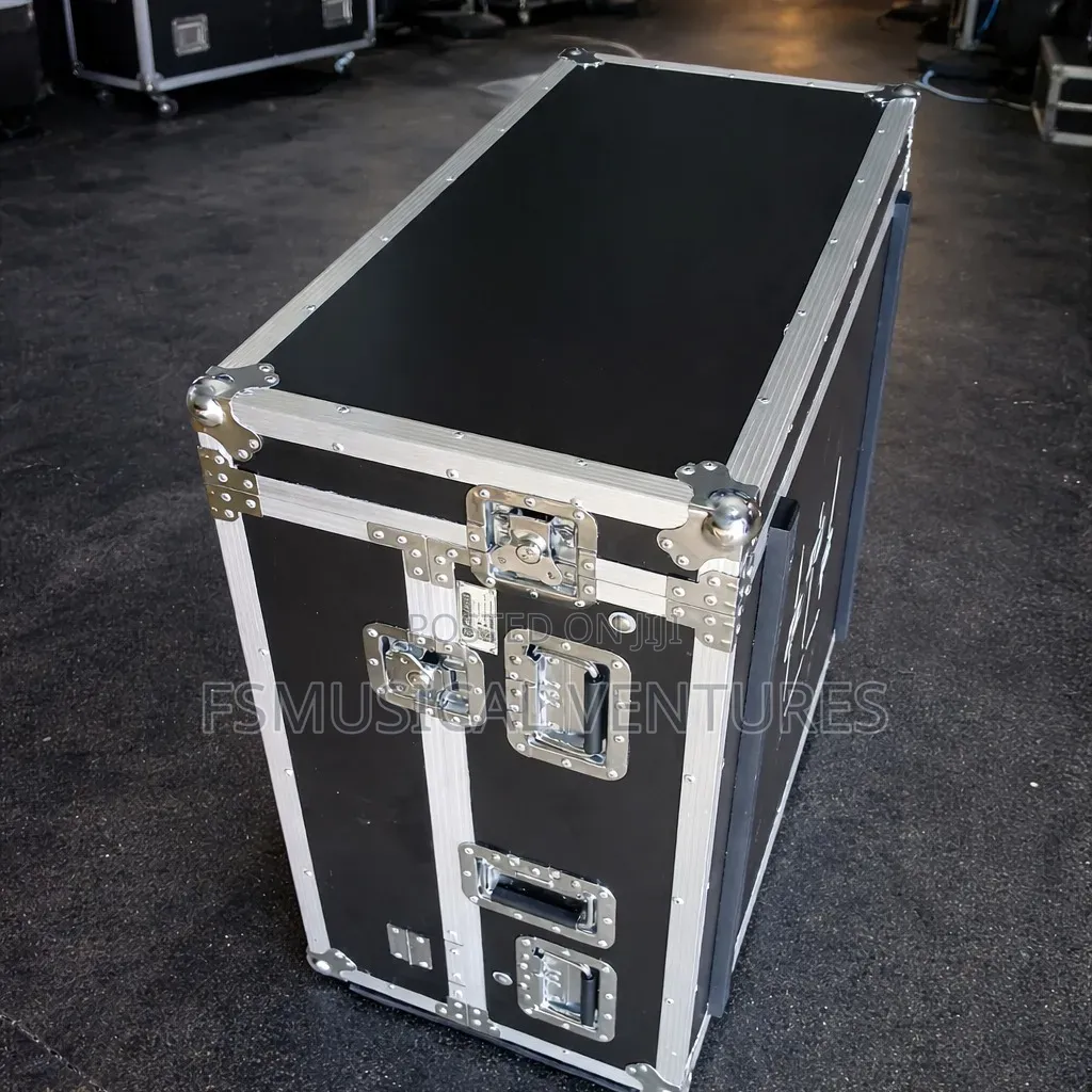 Midas M32 Digital Mixers Flight Case/ Rack With Wheels Red Laminate Fh