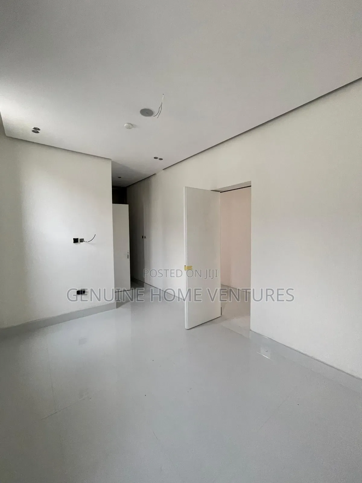 5bdrm Duplex in Ikate Lekki Phase for sale