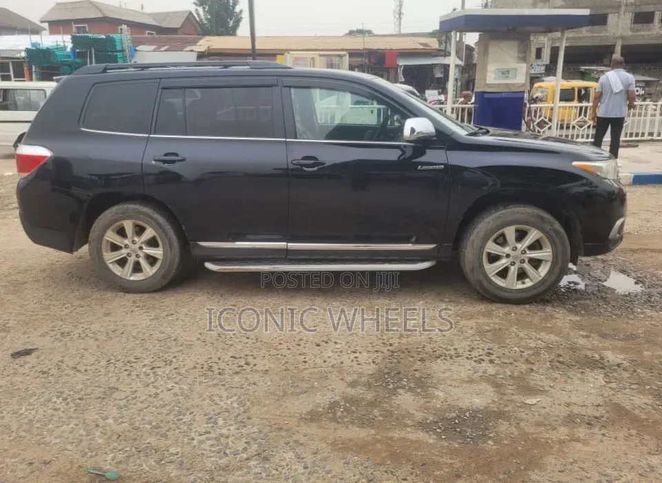 Toyota Highlander 2014 Black