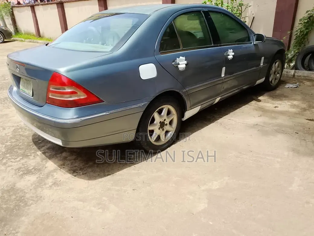 Mercedes-Benz C240 2.6 RWD 2005 Blue
