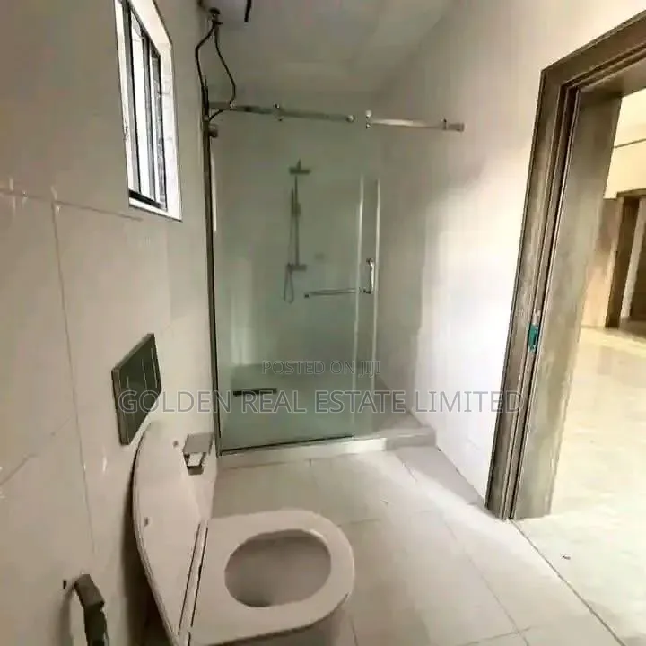 4bdrm Duplex in Life Camp for sale