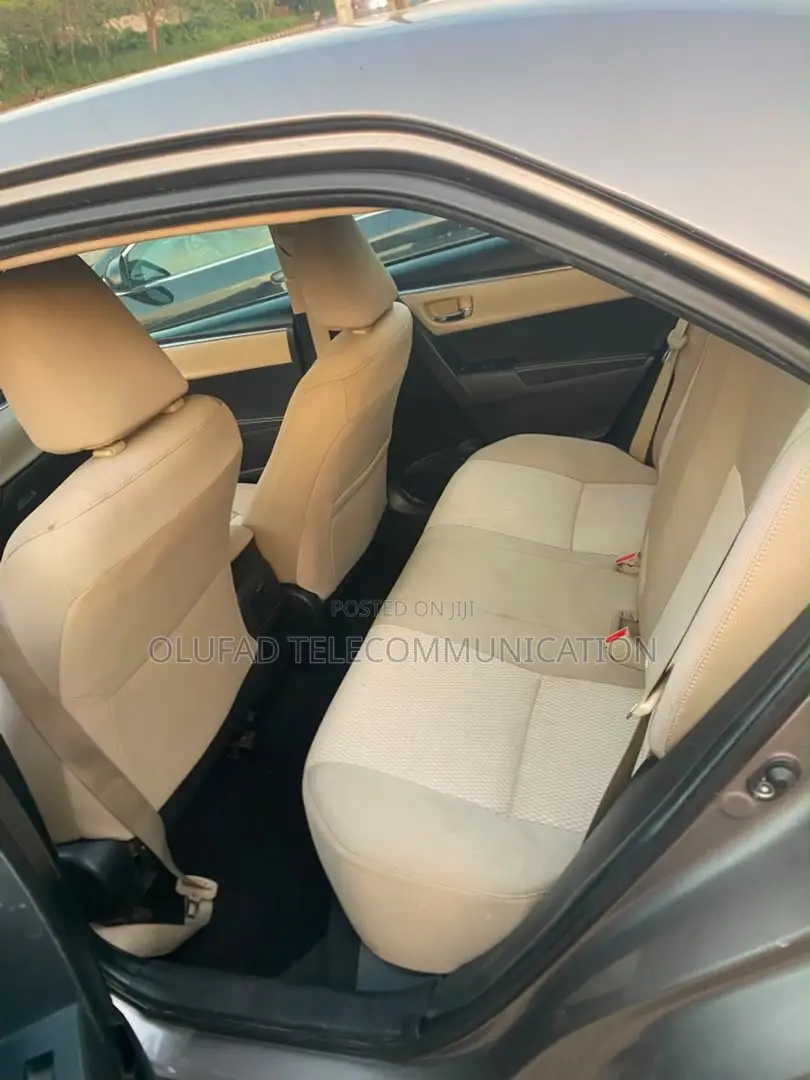 Toyota Corolla 2015 Brown