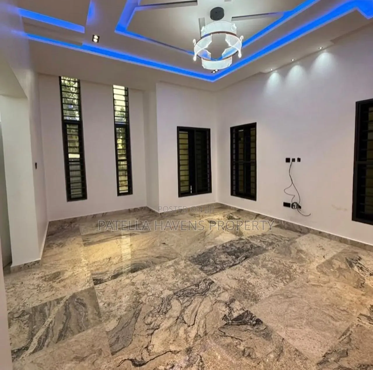 4bdrm Duplex in Life Camp for sale