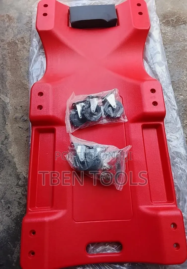 40-inch Plastic Car Repair Creeper With Casters.