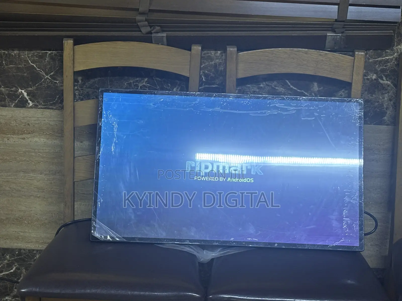 32 Inches Wall Mount Interactive Screen