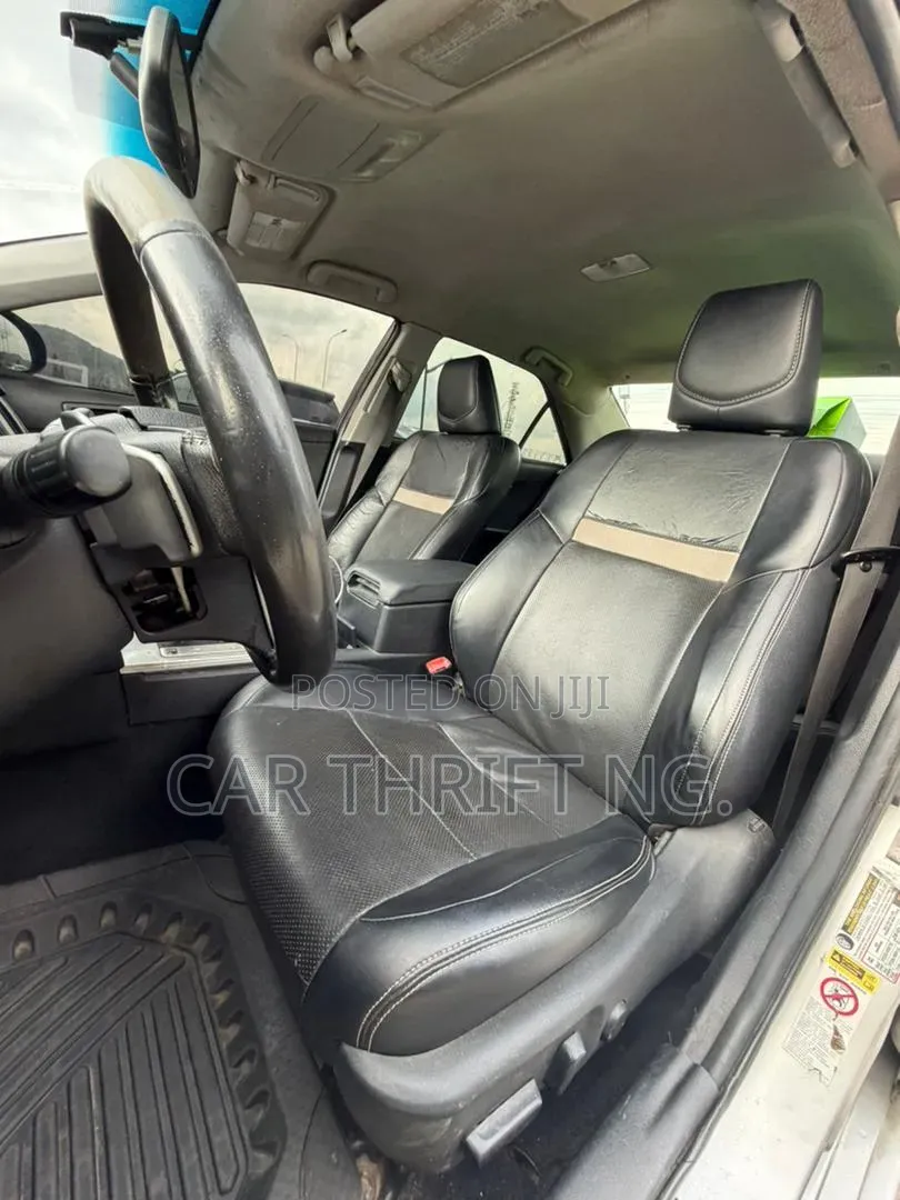 Toyota Camry 2014 Silver