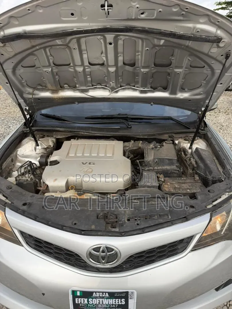 Toyota Camry 2014 Silver