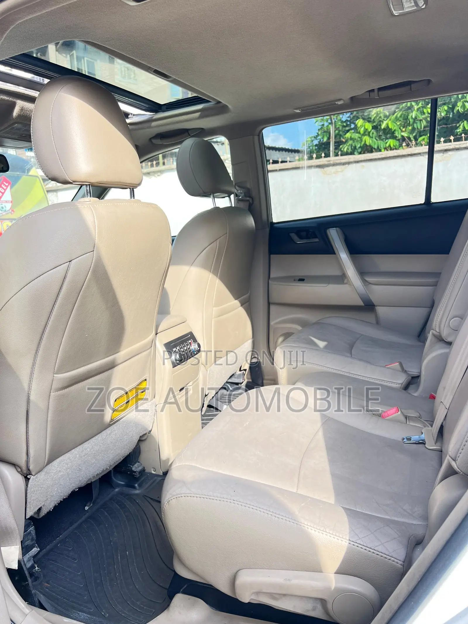 Toyota Highlander SE 2012 White