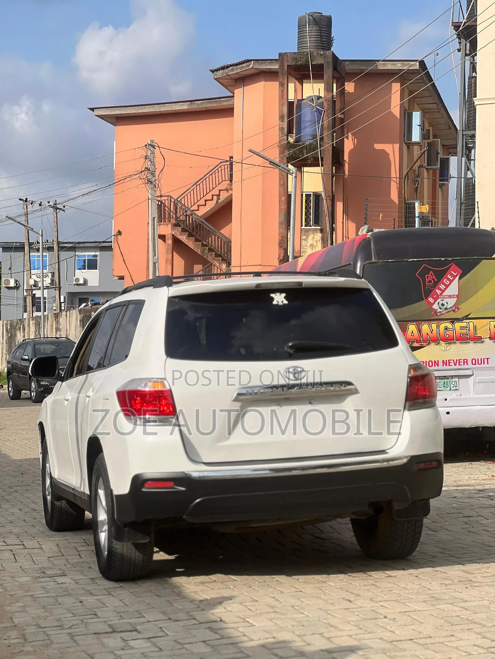 Toyota Highlander SE 2012 White