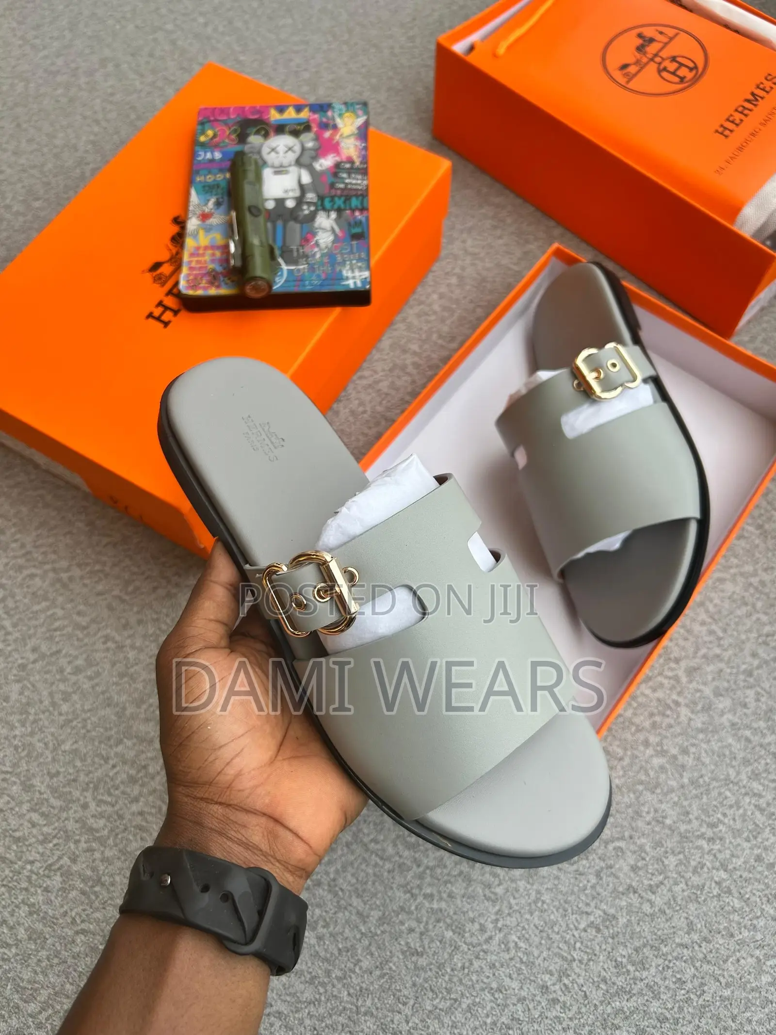 *• Hermès-Paris Leather Slide