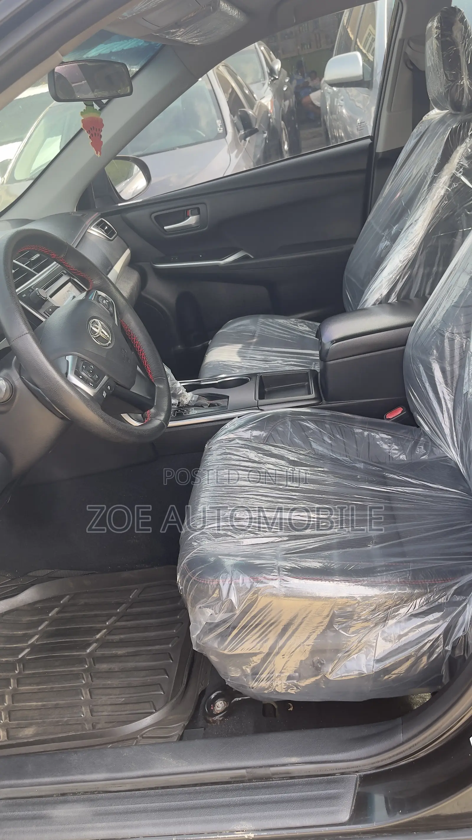 Toyota Camry SE 4dr Sedan (2.5L 4cyl 6A) 2016 Black