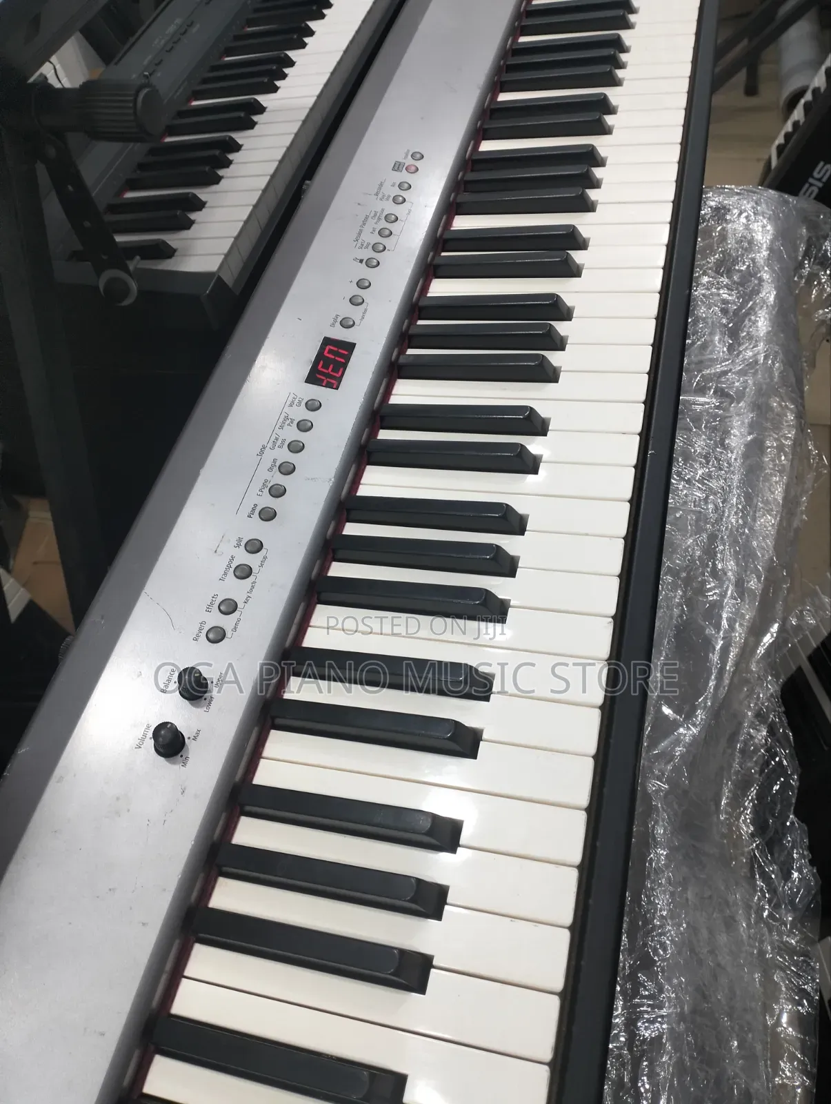 Roland Fp-2 Professional Digital Stage Concert Contemporary Piano