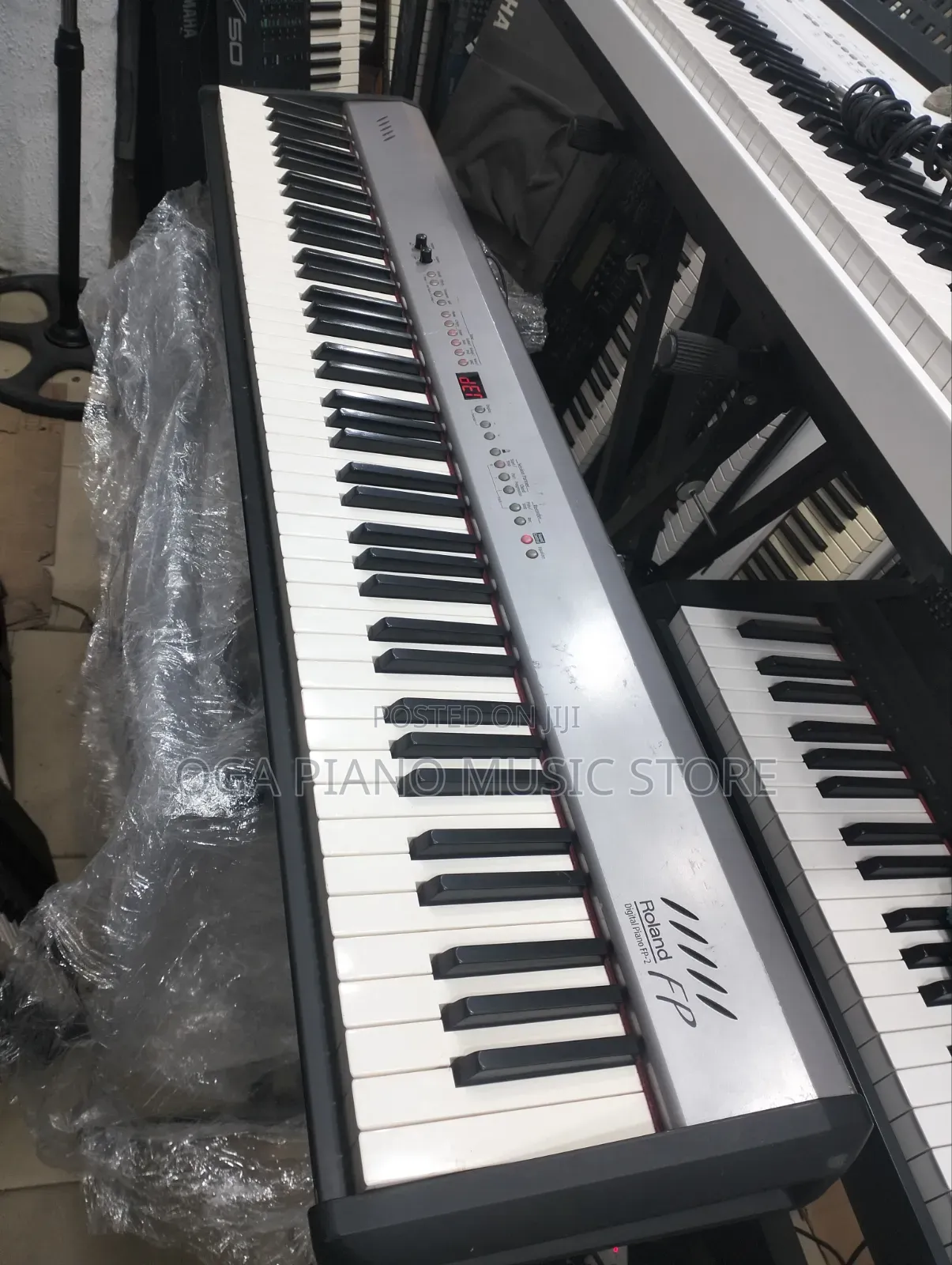 Roland Fp-2 Professional Digital Stage Concert Contemporary Piano