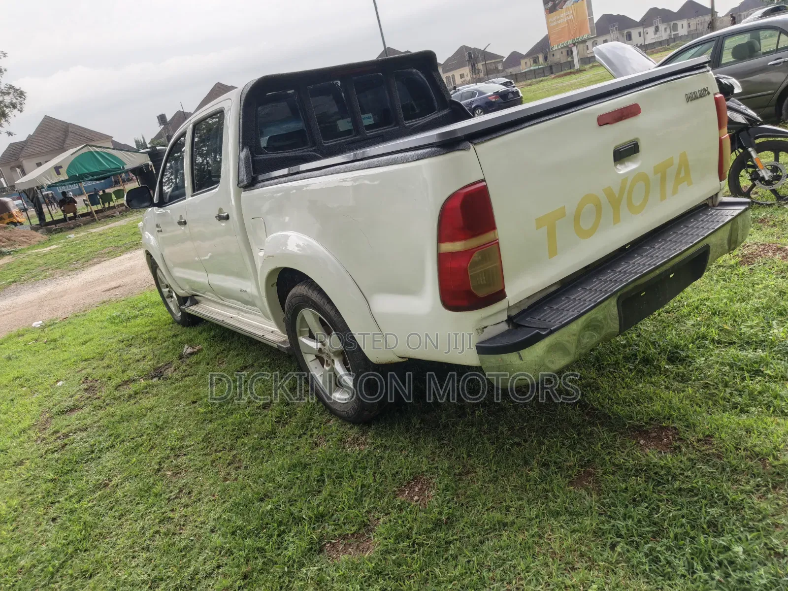 Toyota Hilux 2012 White