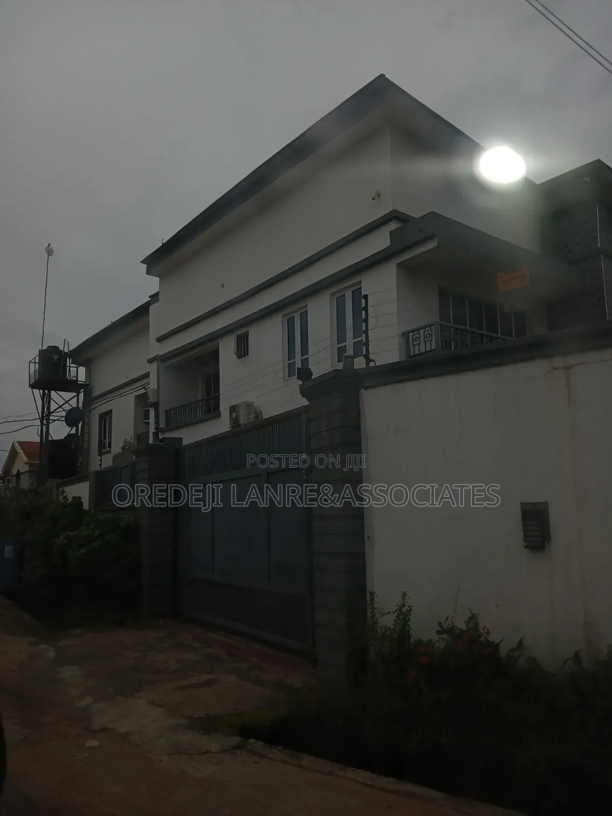 8bdrm Duplex in Jibowu Estate, Abule Egba for sale