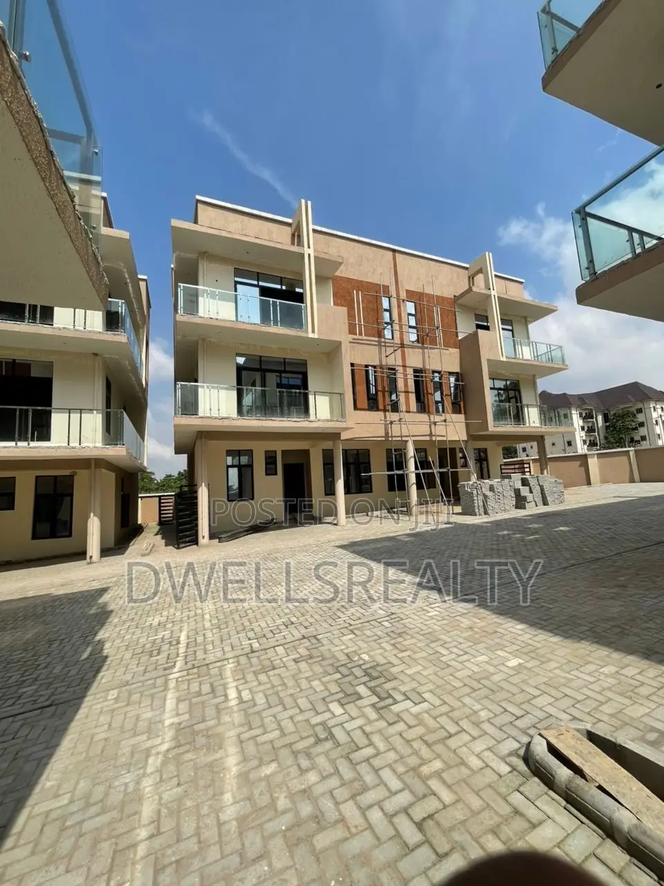 5bdrm Duplex in Ajwa, Kaura for sale