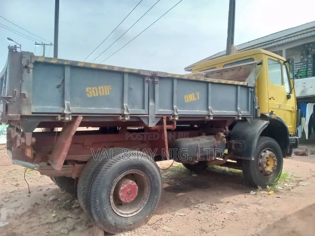 Mercedes Benz 6 Tyres Tipper Truck - V6- Engine - Nigerian Use