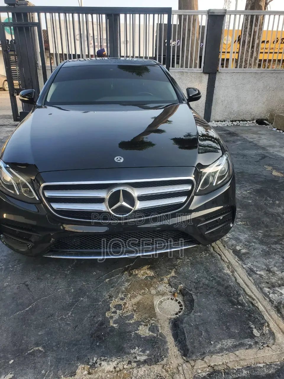 Mercedes-Benz E300 2018 Black