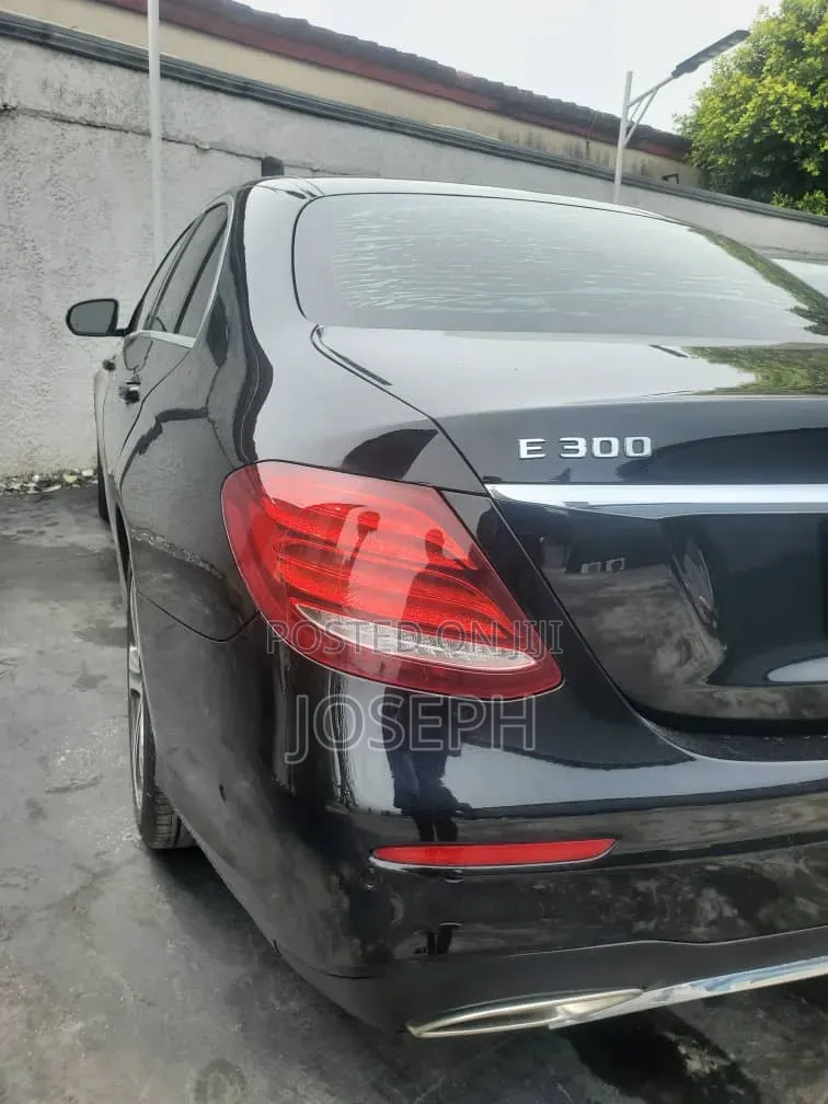 Mercedes-Benz E300 2018 Black