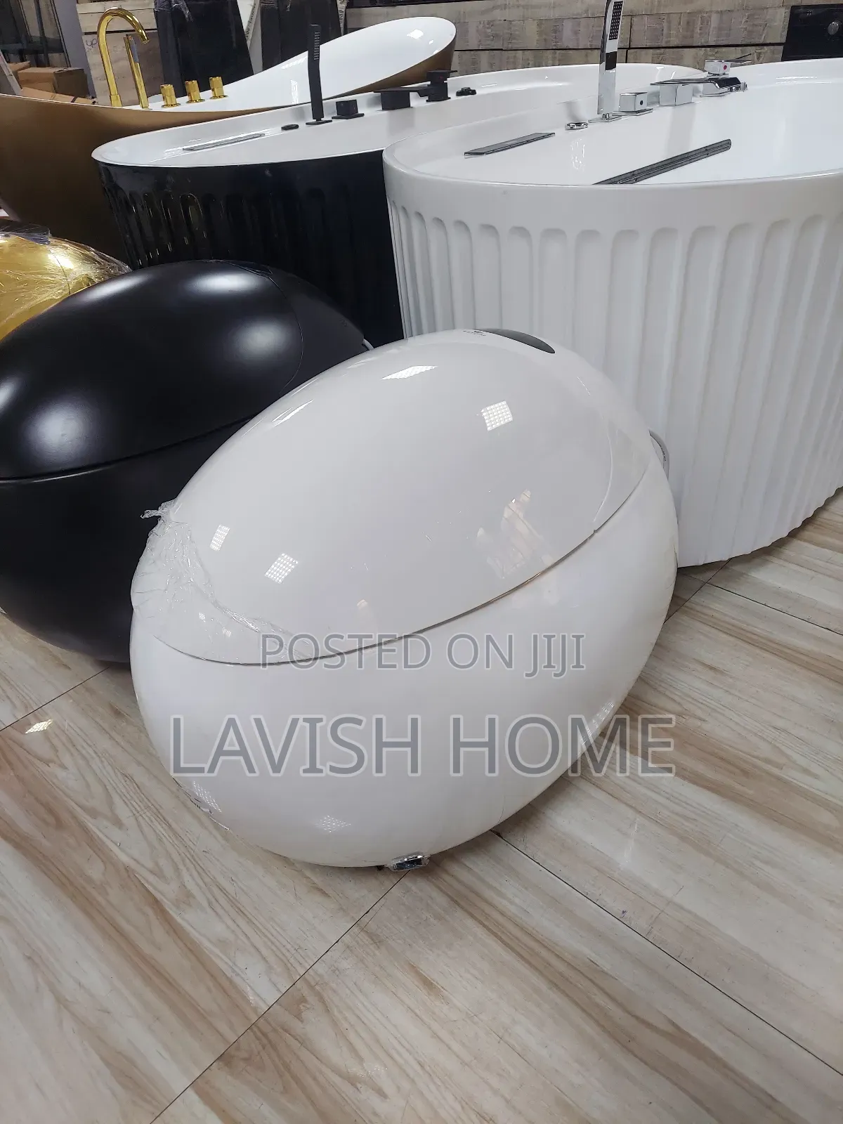 Modern Uk  White Egg-Shaped Smart Toilet