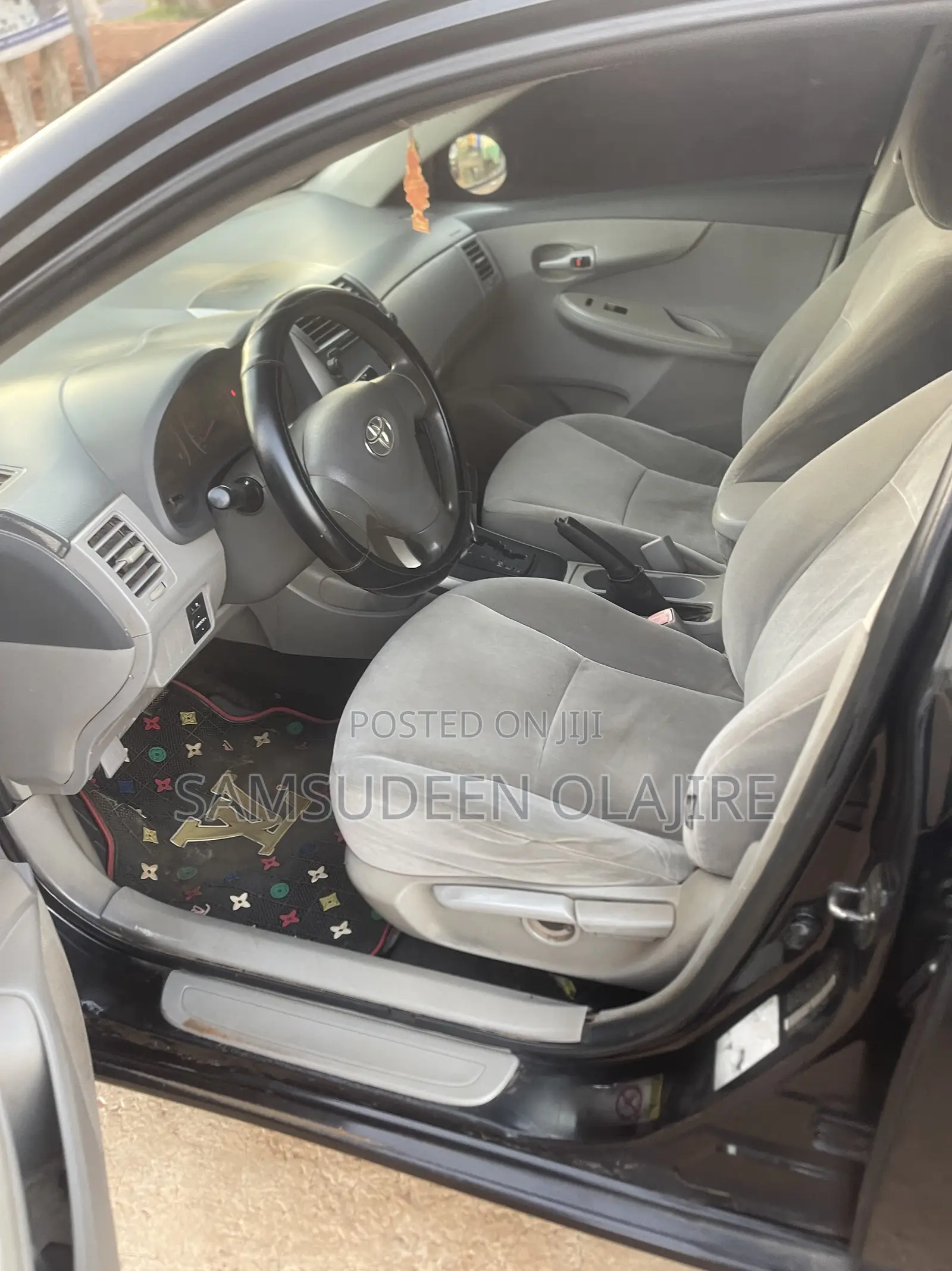 Toyota Corolla 2010 Black
