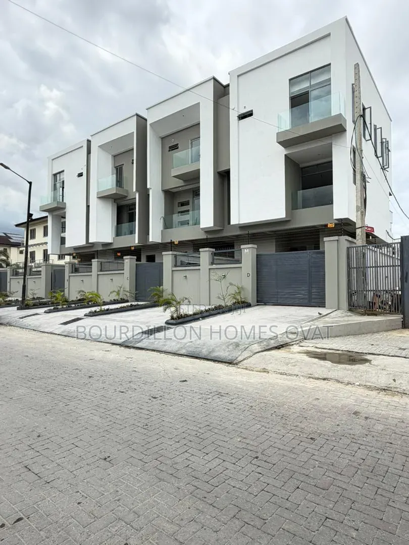 4bdrm Duplex in Lekki Phase 1 Lagos for sale