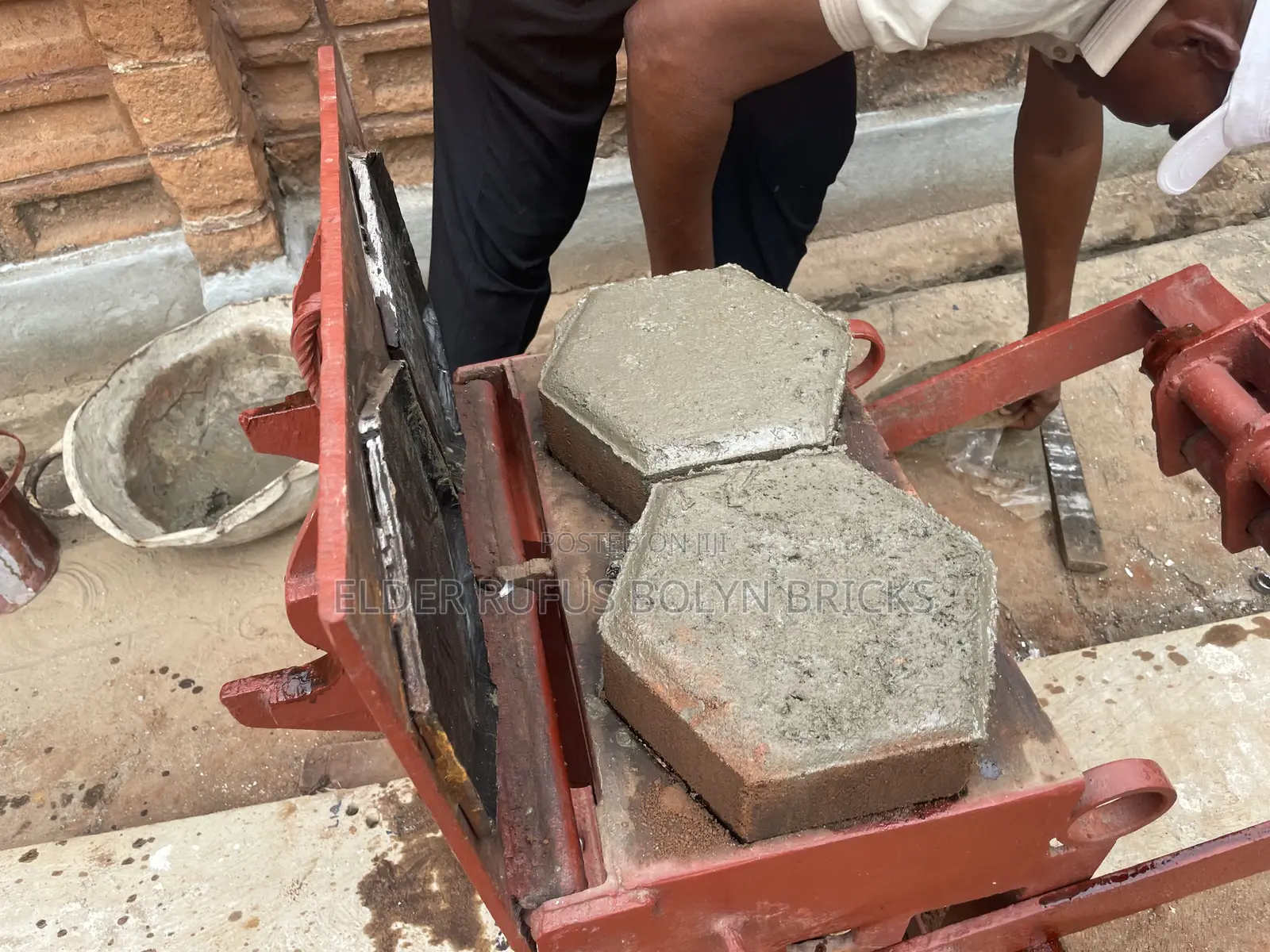 Double Hexa Floor Paving Brick Press + Accessories