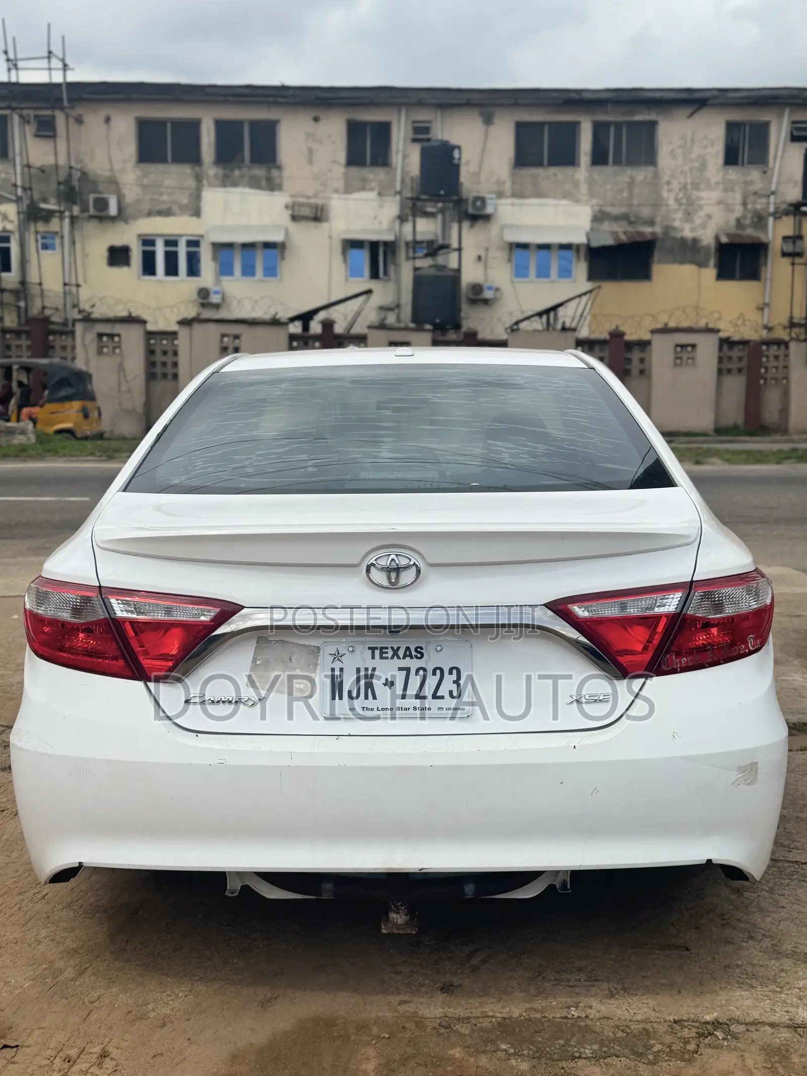 Toyota Camry XSE 4dr Sedan (2.5L 4cyl 6A) 2015 White