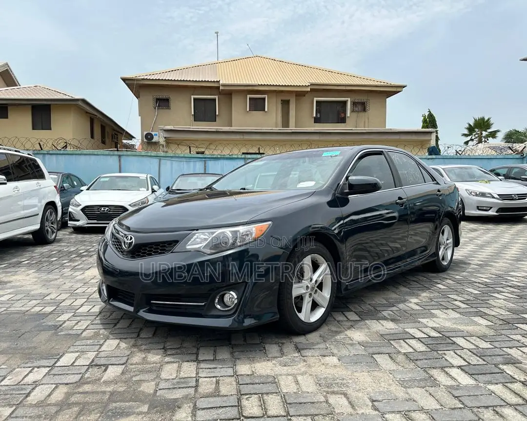 Toyota Camry SE 4dr Sedan (2.5L 4cyl 6A) 2012 Teal