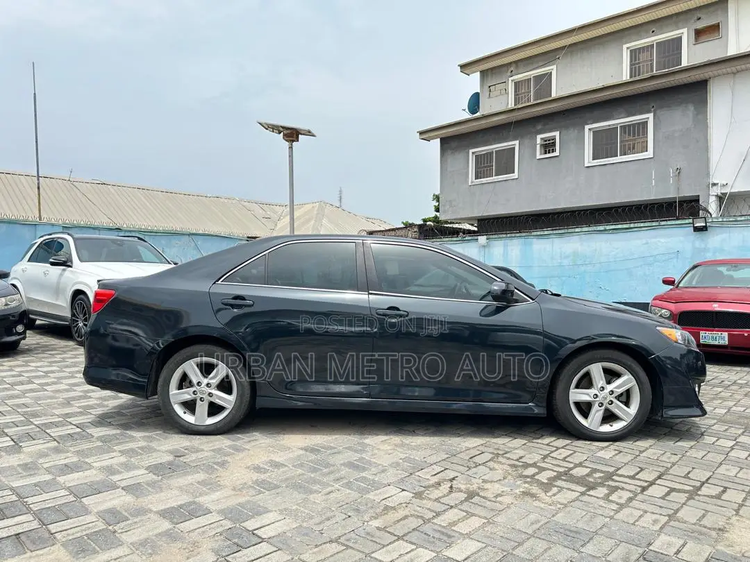 Toyota Camry SE 4dr Sedan (2.5L 4cyl 6A) 2012 Teal