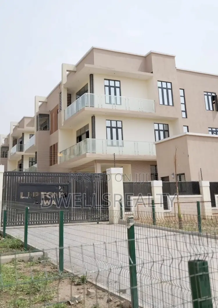 5bdrm Duplex in Ajwa, Kaura for sale