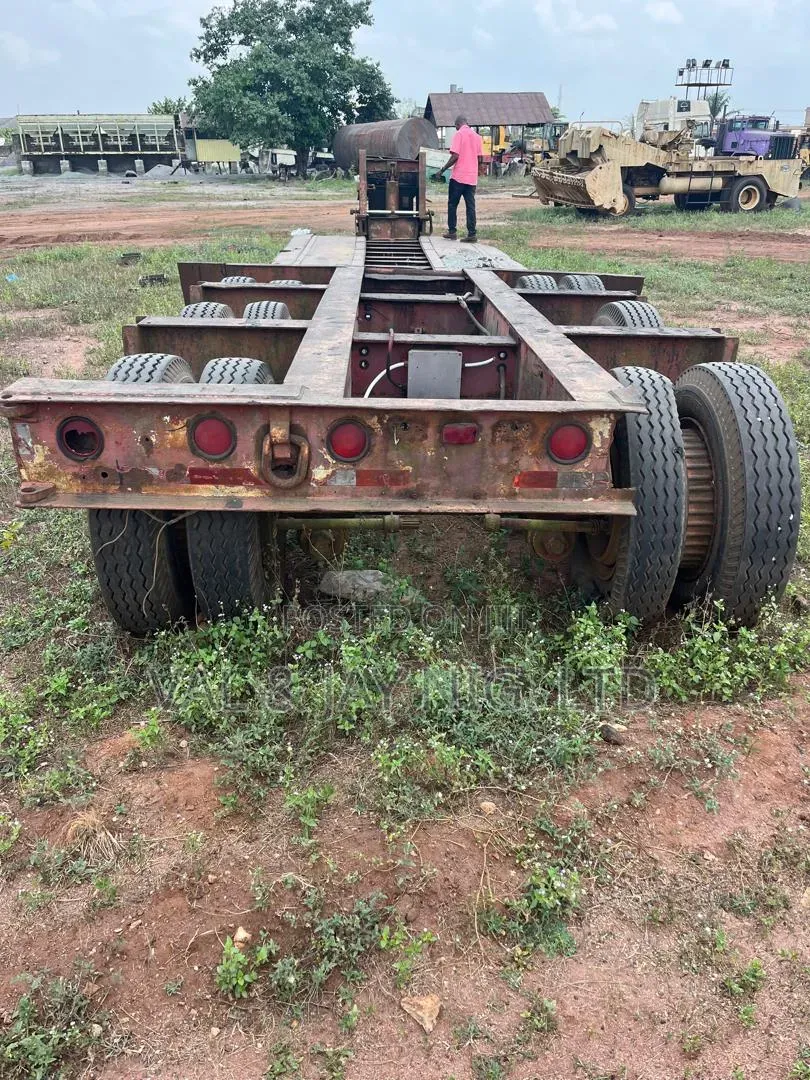 90 Tons Discouple (Front Loader) Lowbed - Triple Axle - Company Use