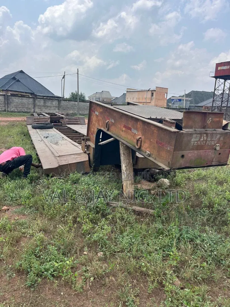 90 Tons Discouple (Front Loader) Lowbed - Triple Axle - Company Use