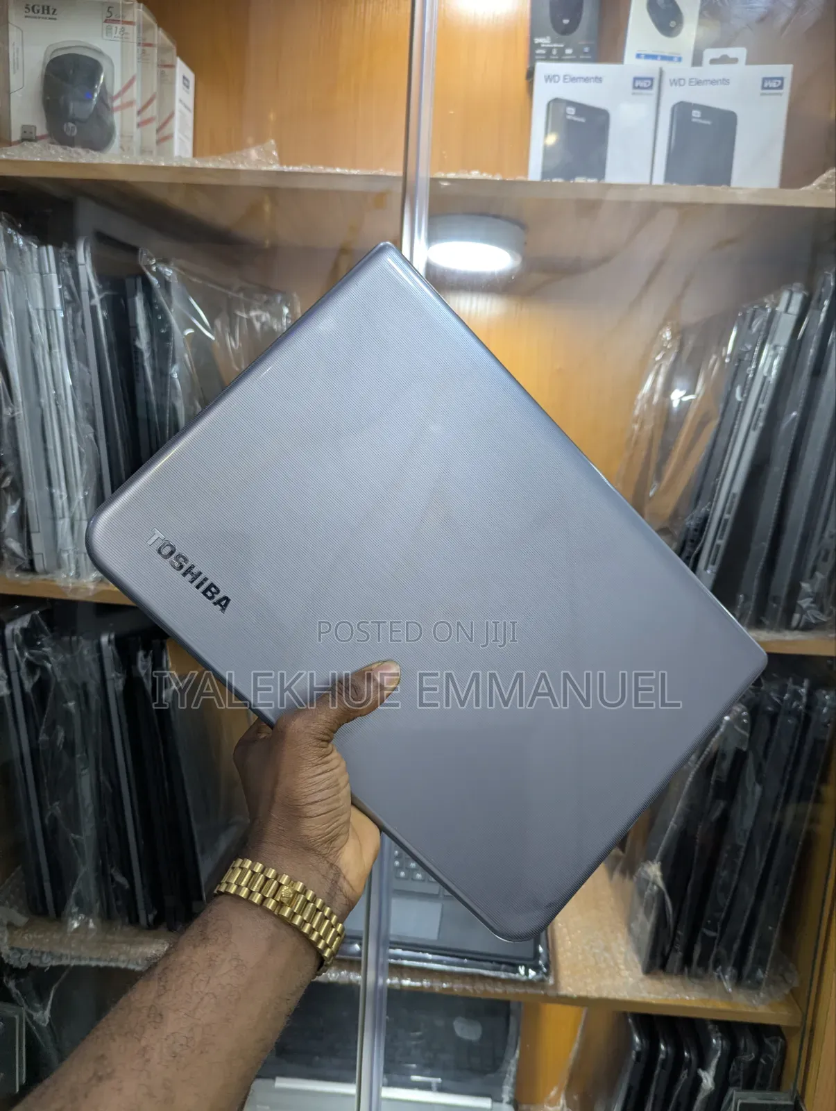 Laptop Toshiba Satellite L40 8GB Intel Core i3 HDD 500GB