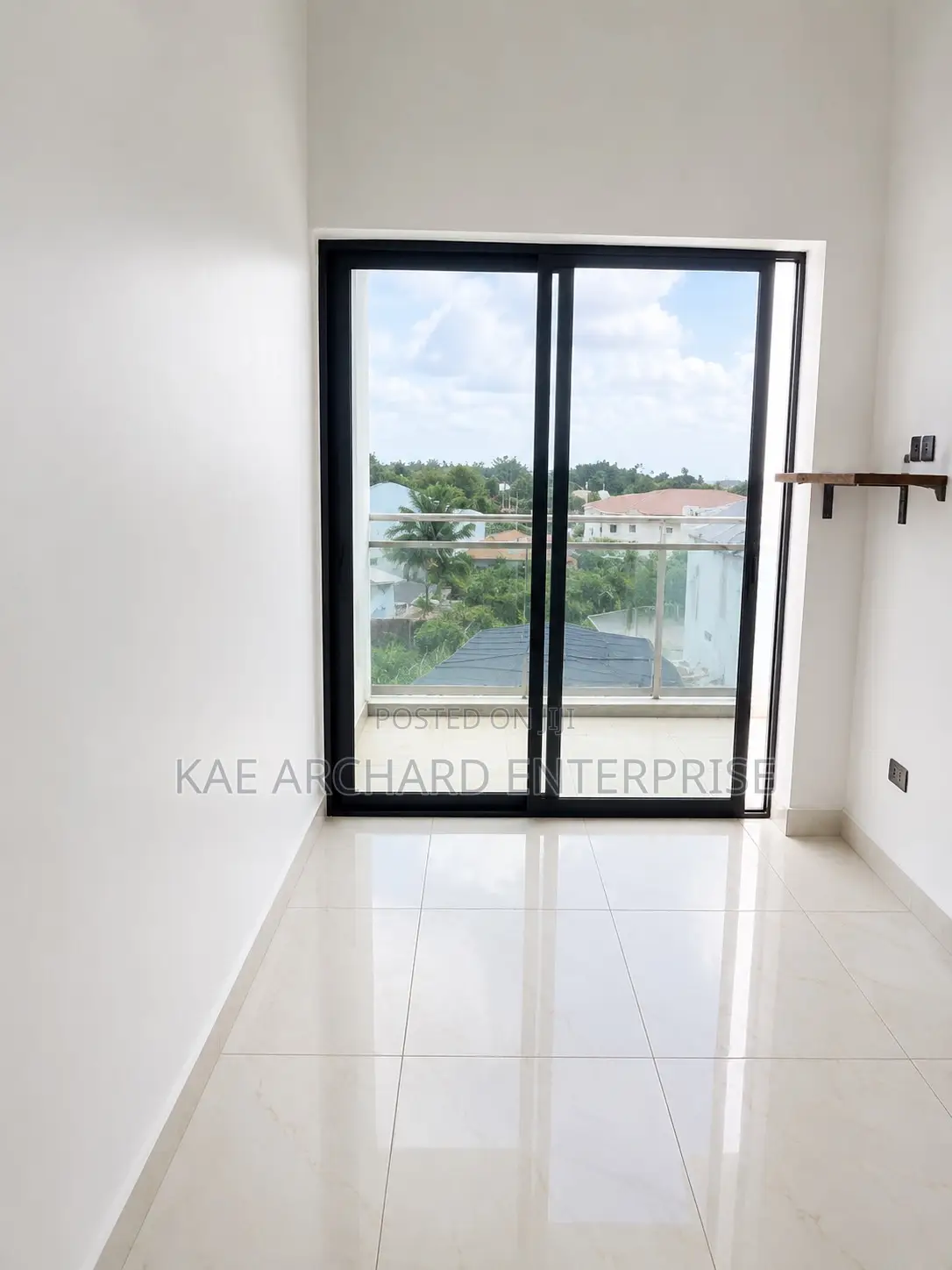 5bdrm Townhouse/Terrace in Abuja (FCT) for sale