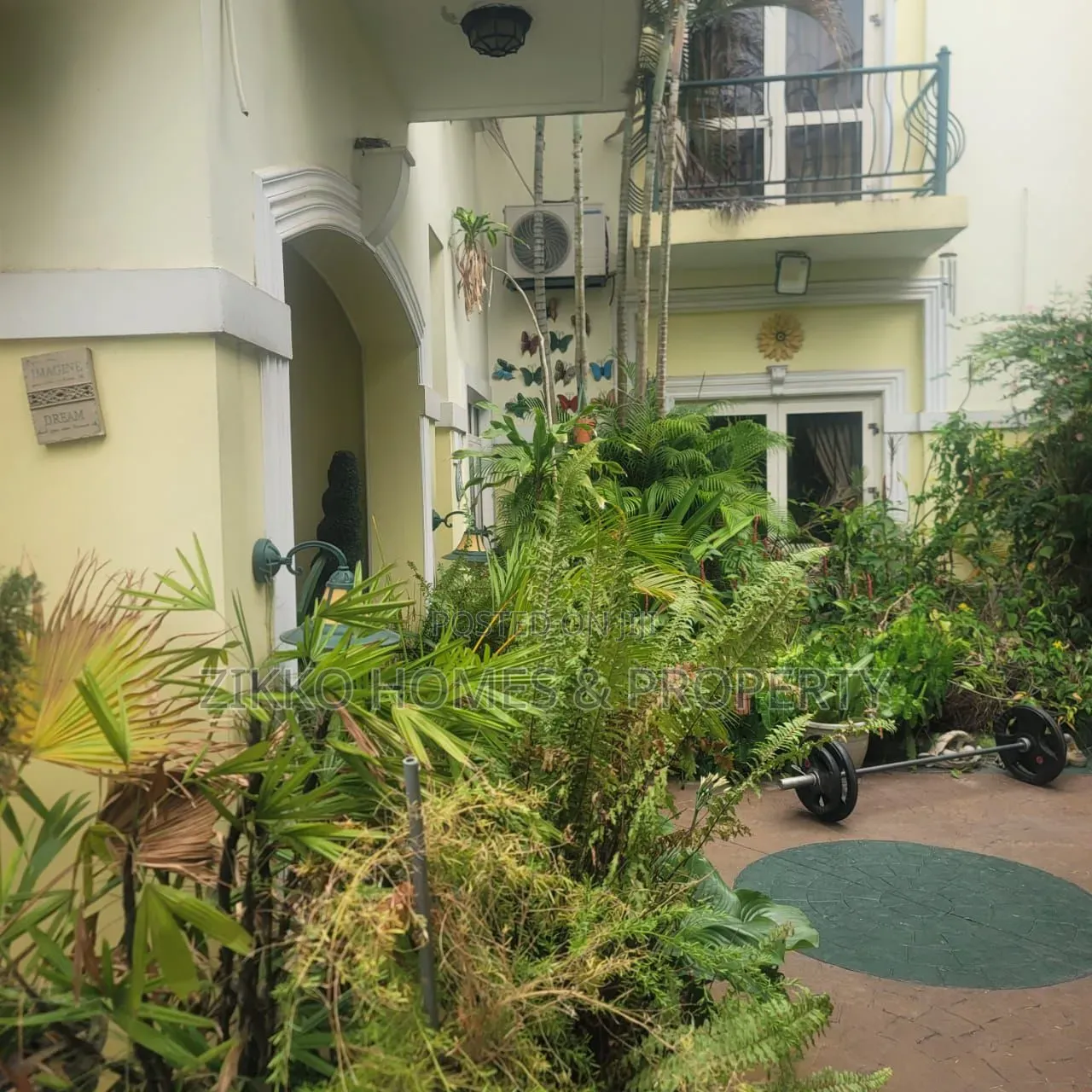 4bdrm Duplex in Vgc for sale