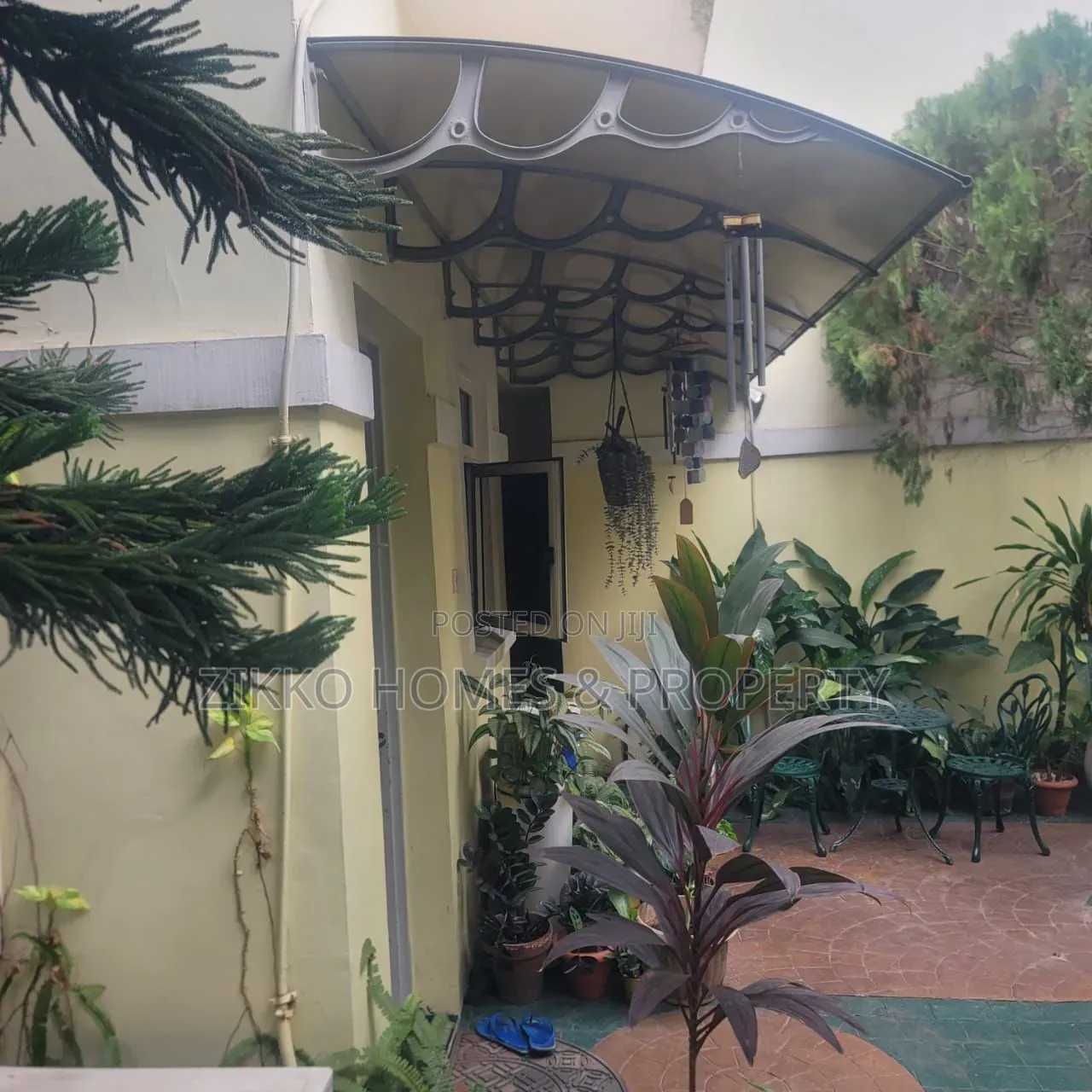 4bdrm Duplex in Vgc for sale