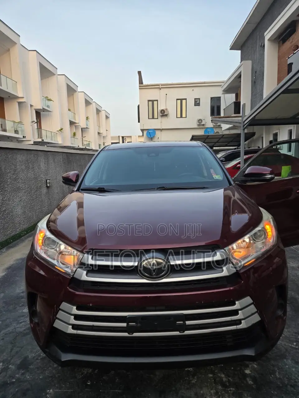 Toyota Highlander LE 4x2 (2.7L 4cyl 6A) 2018 Maroon