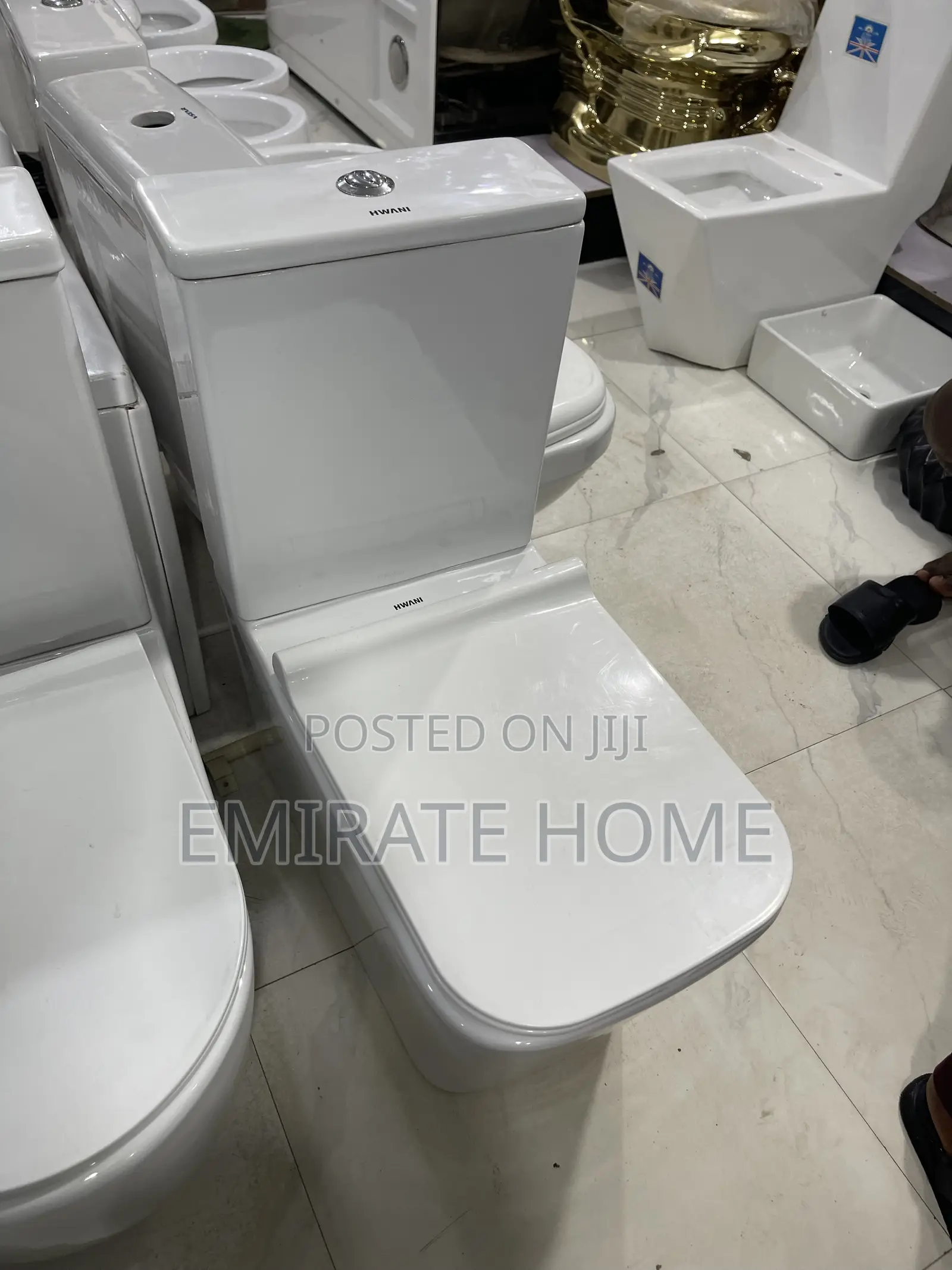 Executive Square Toilet Seat With Basin