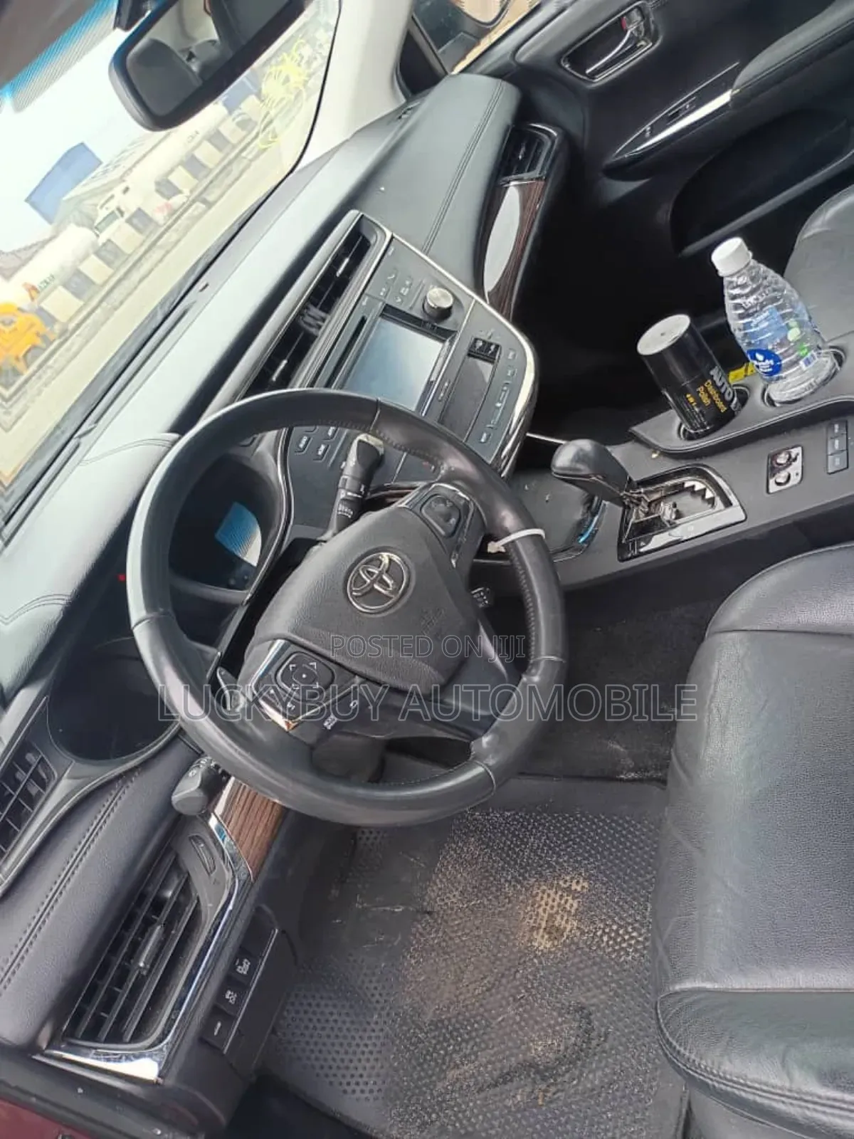 Toyota Avalon XLE 4dr Sedan (3.5L 6cyl 6A) 2015 Red