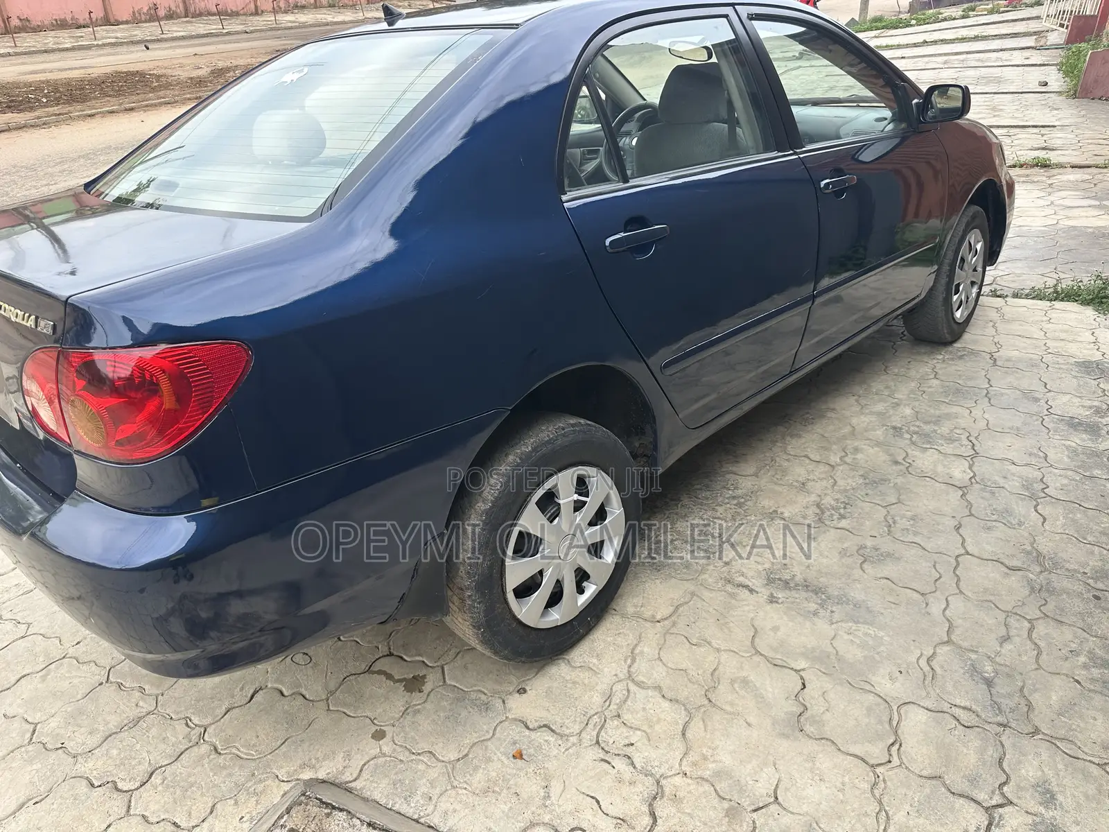Toyota Corolla LE 2004 Blue