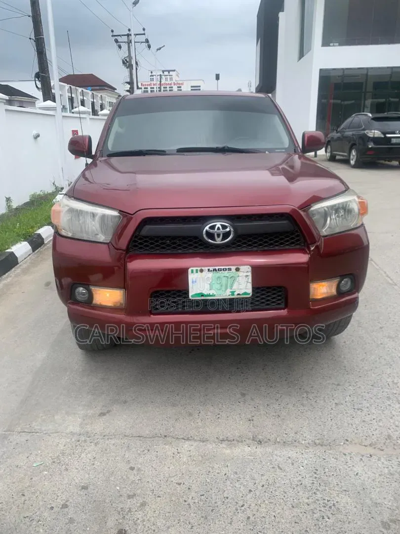 Toyota 4-Runner SR5 4WD 2011 Red