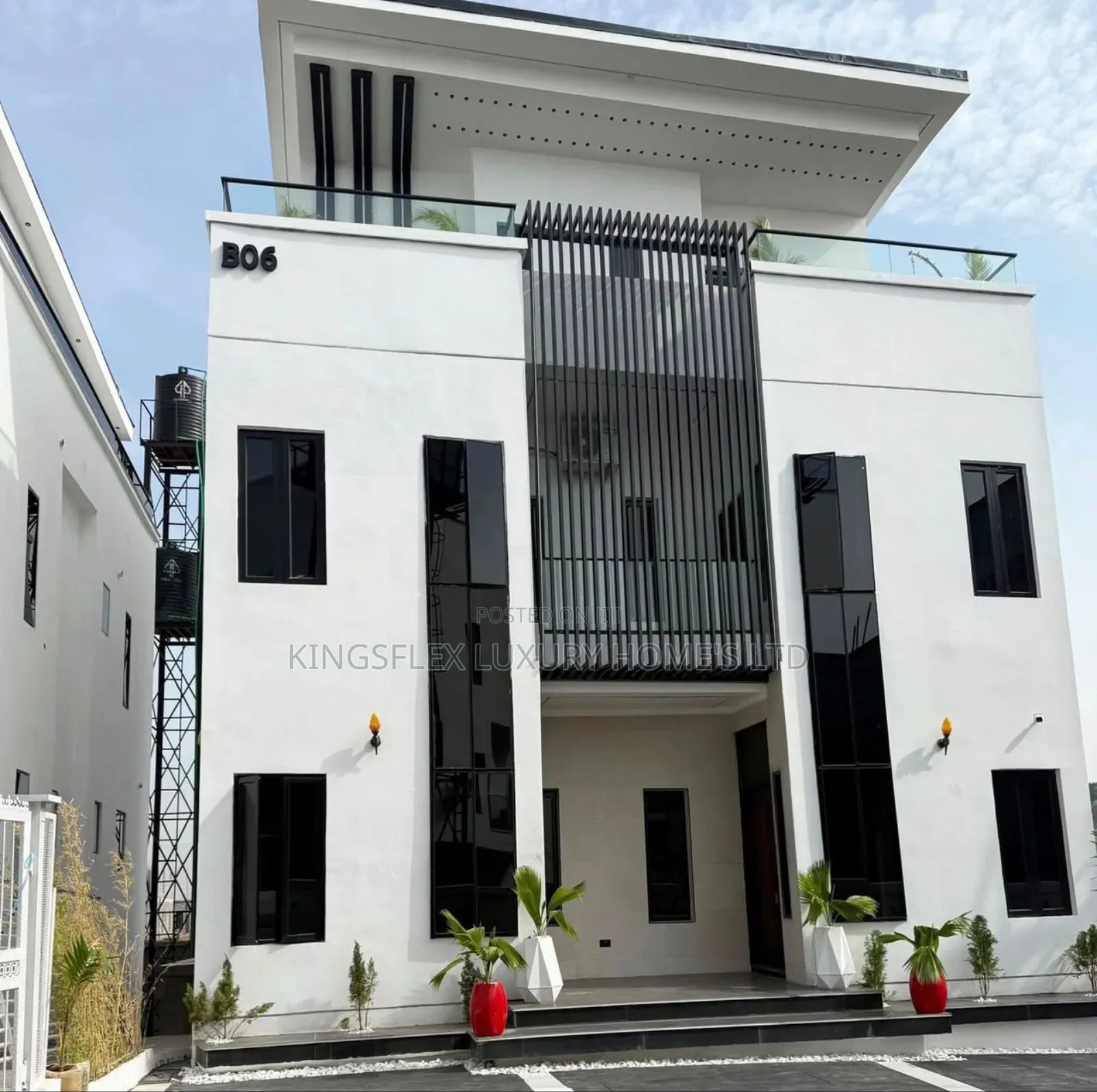 5bdrm Duplex in Mini Estate, Guzape District for sale