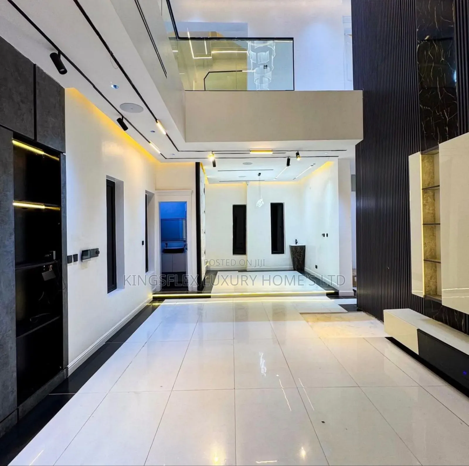 5bdrm Duplex in Mini Estate, Guzape District for sale