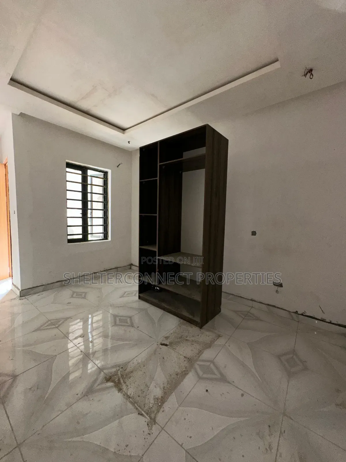 3bdrm Apartment in Lekki Phase 1 for sale