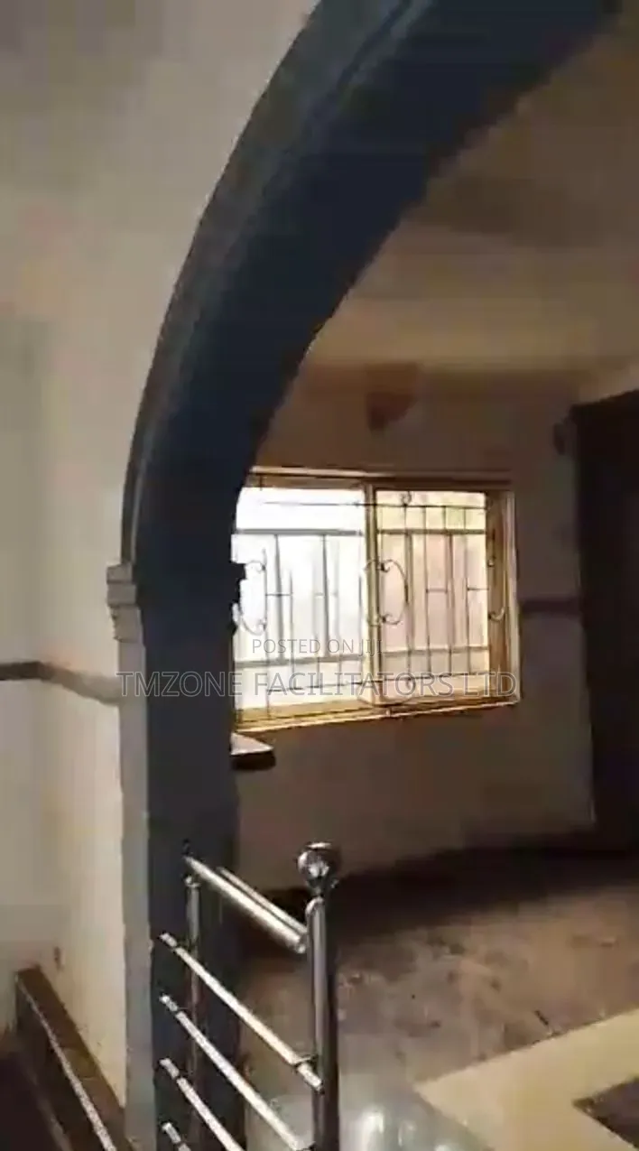 3bdrm Bungalow in Ifedowapo for sale